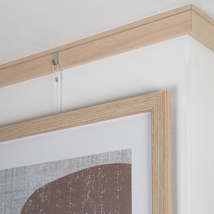 STAS riva wooden picture rail 200cm: Your modern picture hanging solution with a sleek Ayous wood finish.