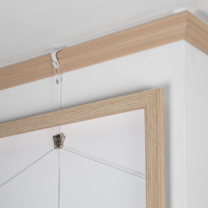 STAS windsor rail: durable ayous wood, ideal for wood picture rails and wall decor.