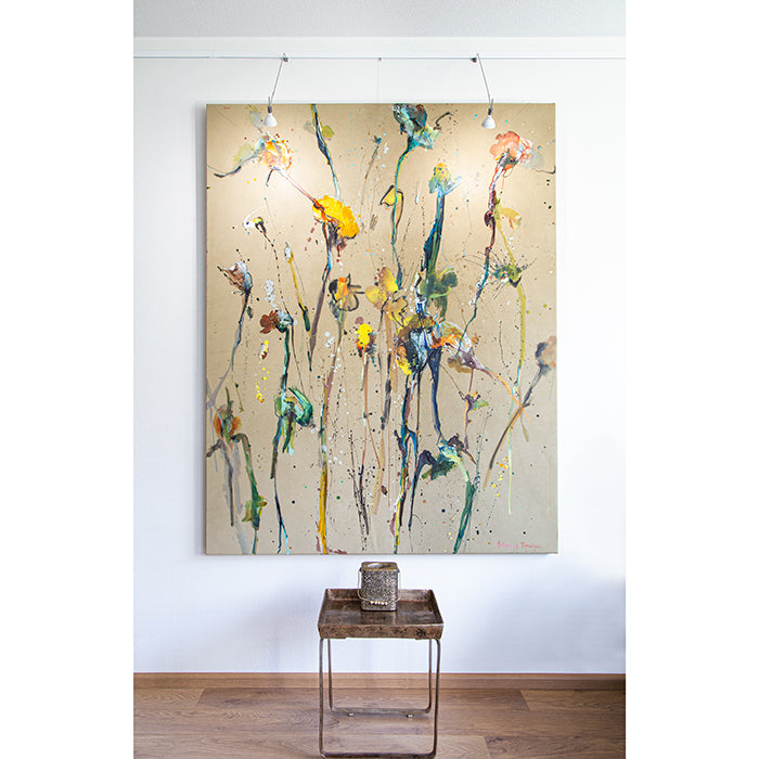 STAS multirail: compact 200 cm picture rail hanging system with lighting in white or natural aluminum.