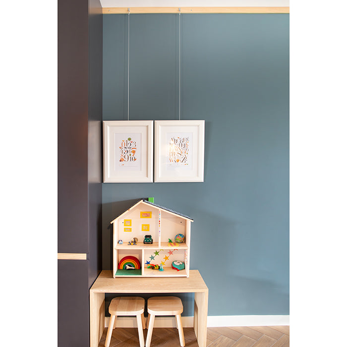 STAS riva wooden rail 200cm: Install with ease, enjoy versatile hanging options in any space.