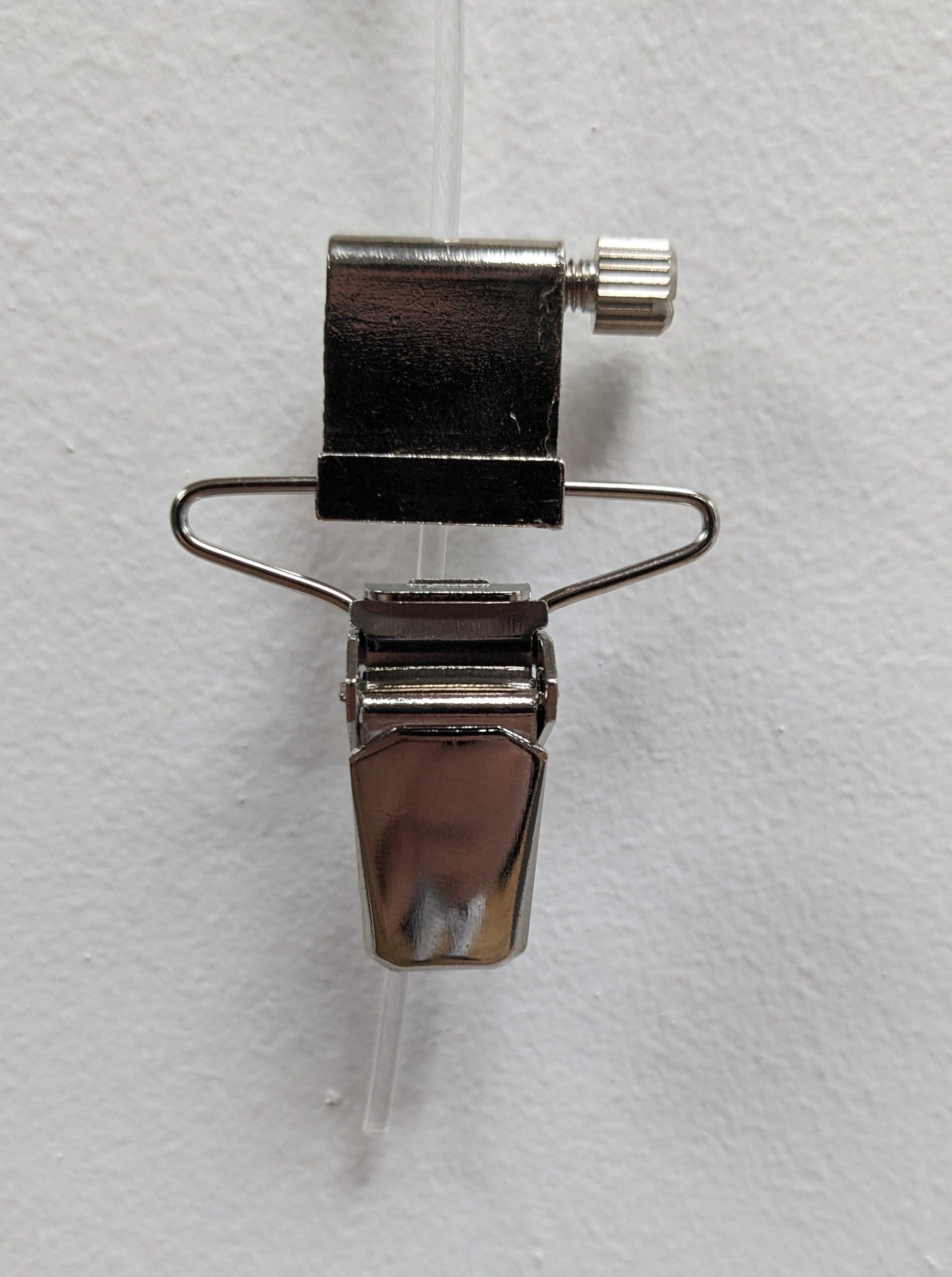 STAS utility hook for exhibition displays and quilts, secures items up to 4kg. Works well with cobra, loop cords.