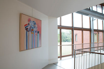 STAS j-rail max supports professional art hanging with ease and flexibility.