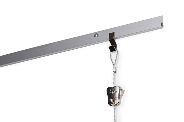 STAS j-rail + installation kit: Supports 25kg/m for stable picture hanging.