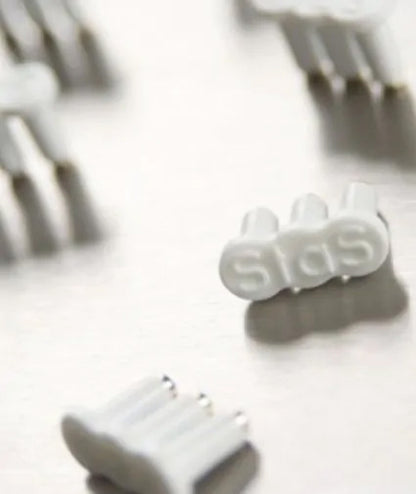 STAS magnets white (10 pcs) are 18mm x 6mm. Combine with cable for photo, memo display.